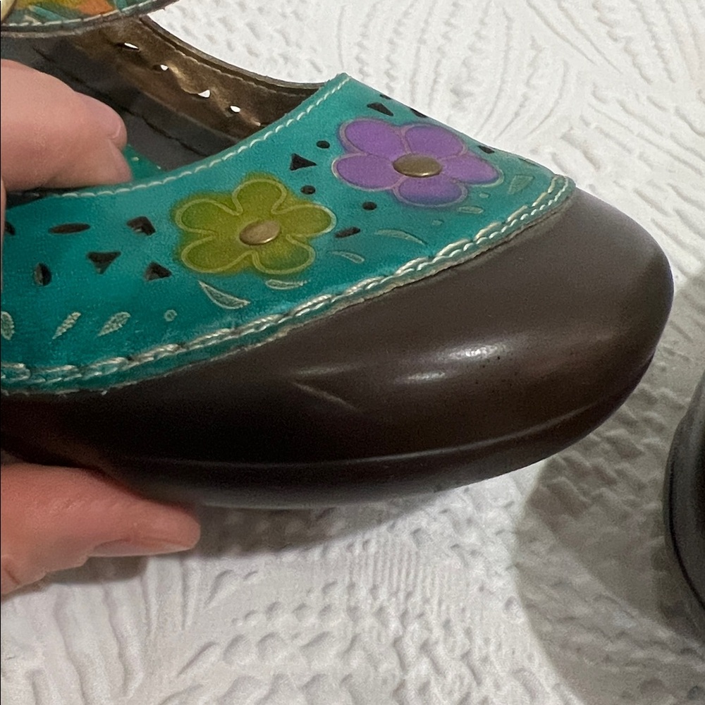 L’Artiste Spring Step Flochino Floral Strap Clogs - Picture 9 of 9